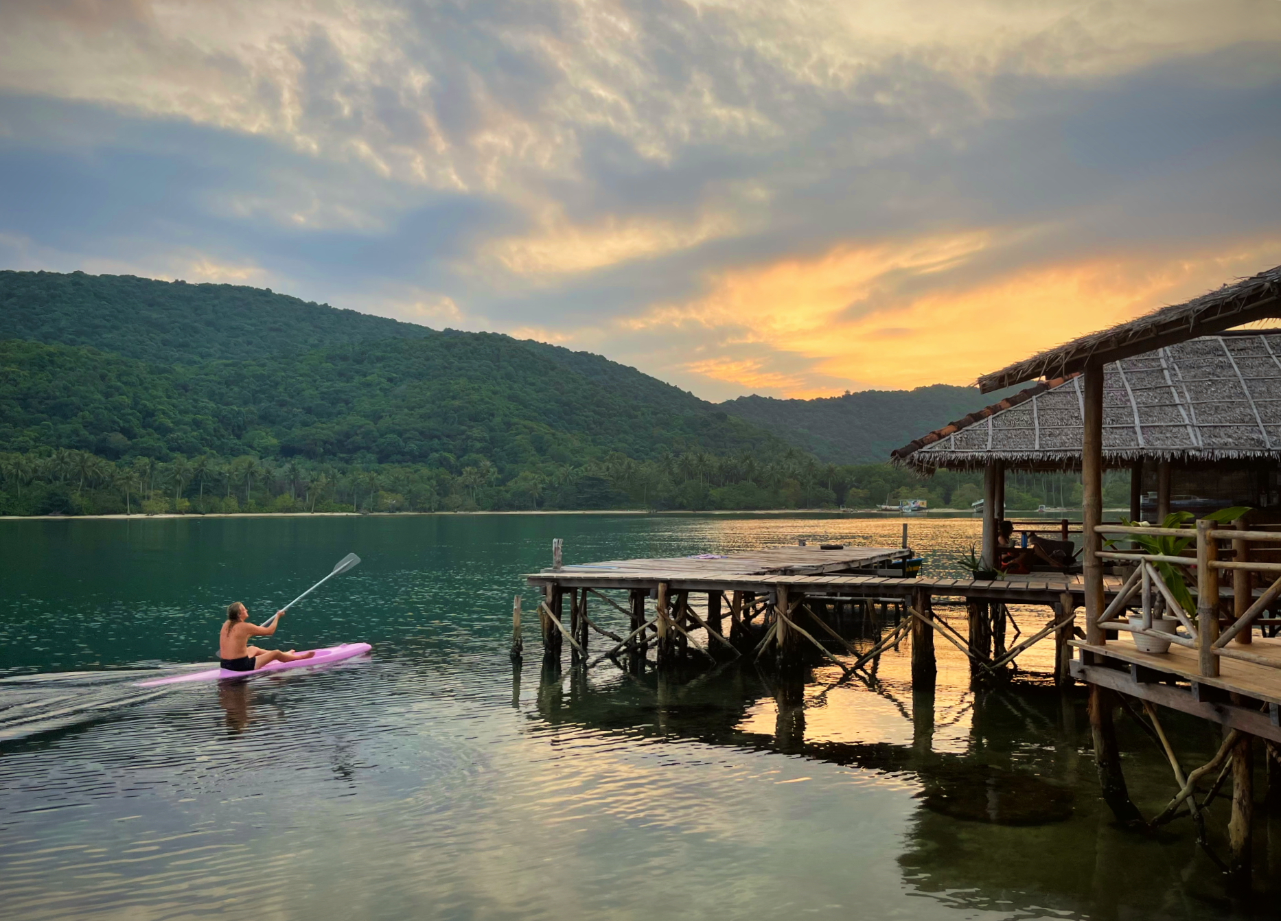 canoening-sunset-floating-paradise-karimunjawa